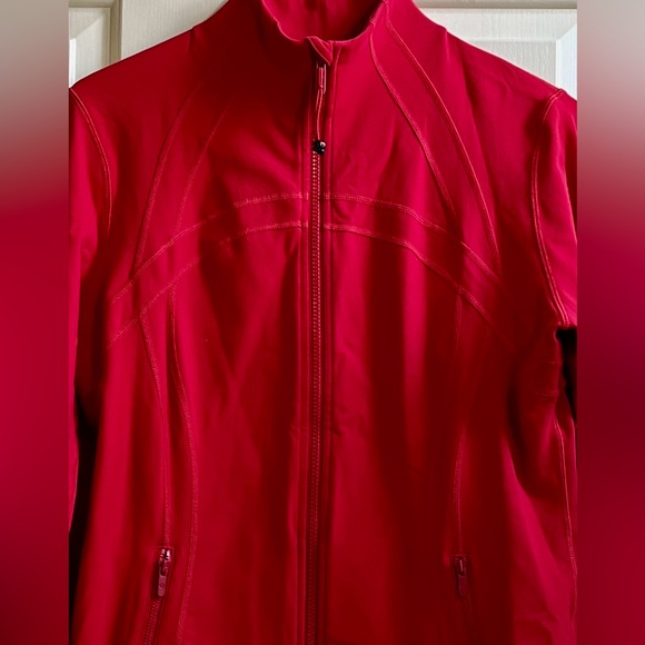 LN!🍒LULULEMON DEFINE Jacket sz 16 DARK RED Lipstick ~ OUTSTANDING!! - Picture 2 of 5